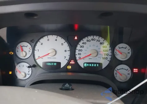 2004 Dodge Ram 1500 Slt/Laramie z USA, uszkodzony, nr VIN 1D7HA18NX4S581917